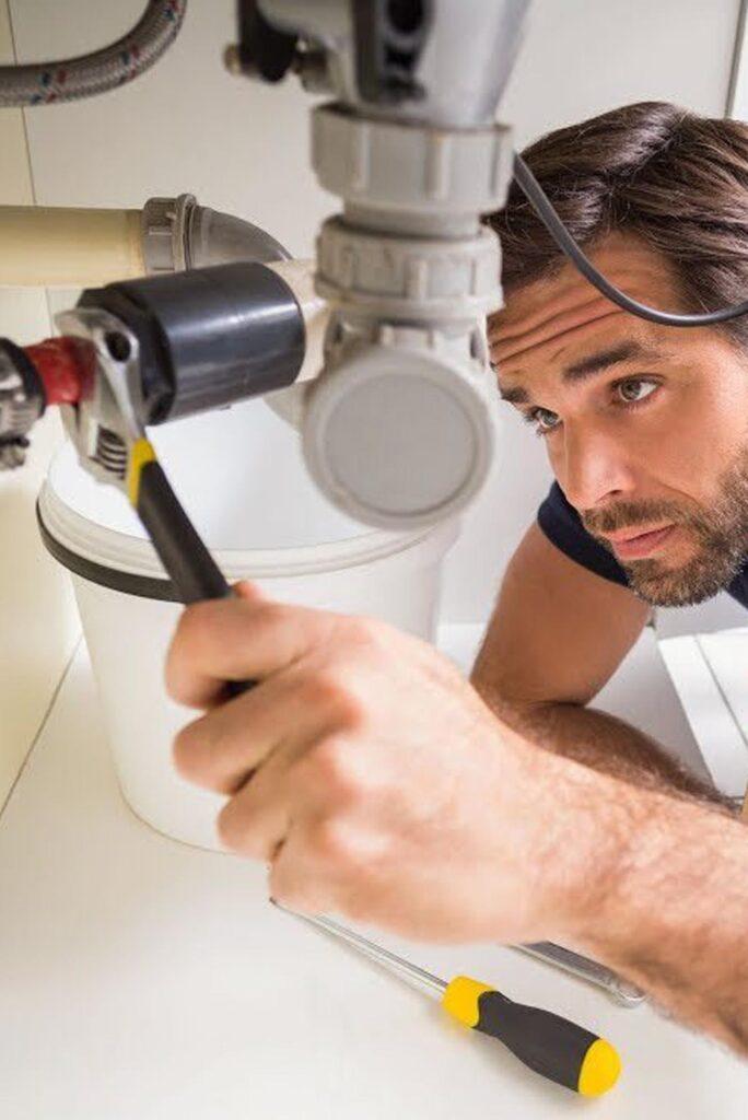 Reparación de fontanería en cocinas